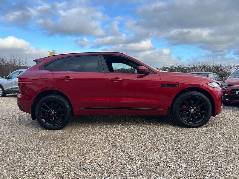 Second-hand Jaguar F-Pace S 300 CP (220 kW) 2020 Roșu SUV