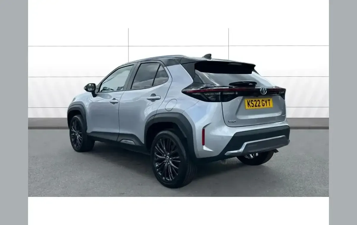 Used Toyota Yaris Cross 116 HP (85 kW) 2022 Silver SUV