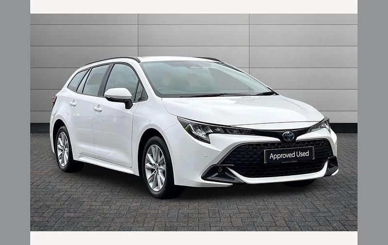 White Used 2024 Toyota Corolla Sport Estate | £23,995 (Good price) - Image 1/2