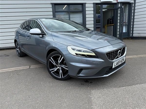 Grey Used 2019 Volvo V40 R-Design Estate | £11,495 (Fair price) - Image 1/1