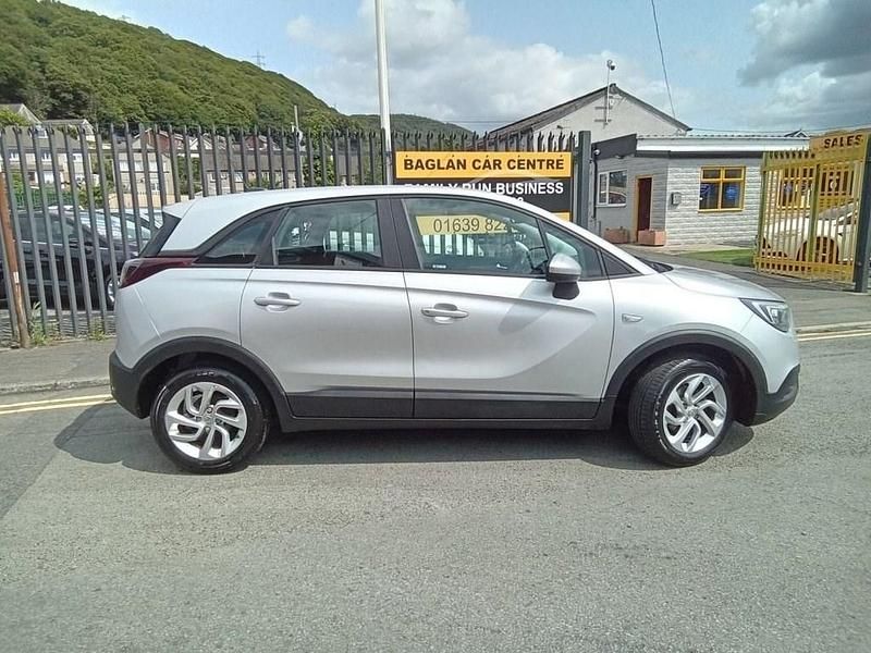 Used Vauxhall Crossland X S 99 HP (72 kW) 2018 Silver SUV