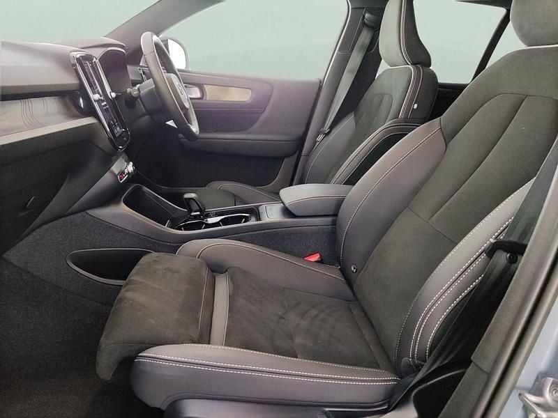 Usado Volvo XC40 Ultimate 169 kW (231 HP) 2023 Cinzento SUV