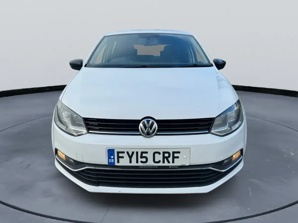 Used VW Polo Design 75 HP (55 kW) 2015 White Hatchback