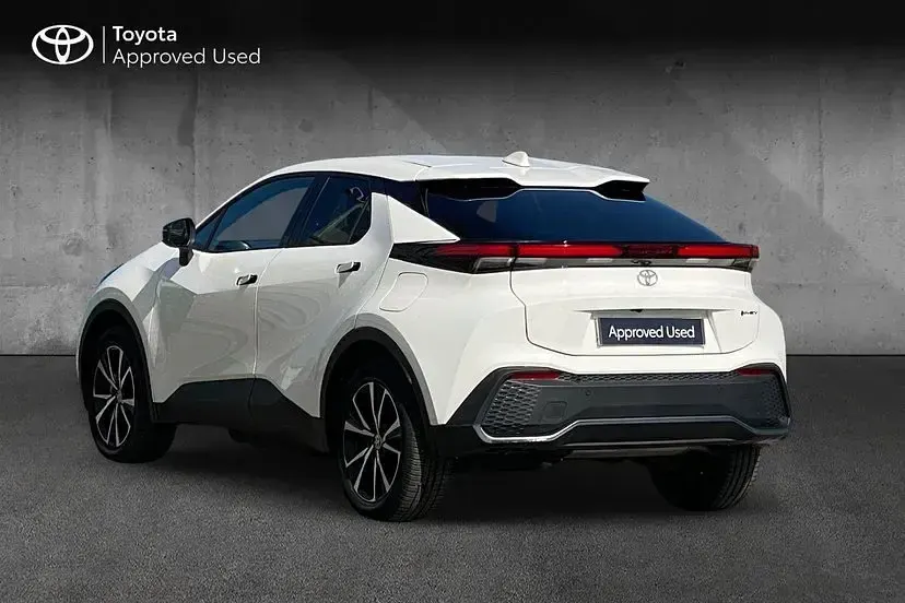 Used Toyota C-HR Design 223 HP (164 kW) 2024 White SUV