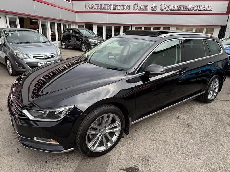 Black Used 2016 VW Passat GT Estate | £8,495 (Fair price) - Image 1/4