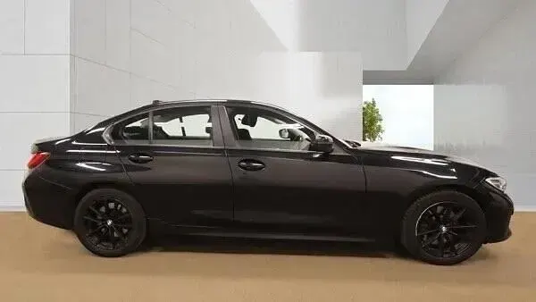 Begagnad BMW 330e Performance 2020 Svart Sedan