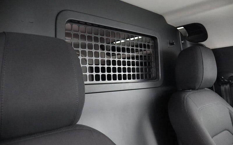 Used Land Rover Defender SE 200 HP (147 kW) 2021 SUV