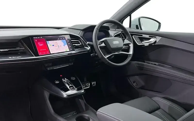 New Audi Q4 e-tron S-Line 210 kW (286 HP) 2026 SUV