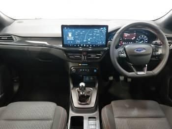 Used Ford Focus ST-Line 125 HP (91 kW) 2023 Red Hatchback