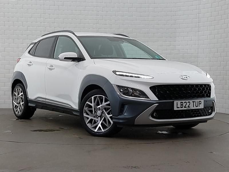 White Used 2022 Hyundai Kona Premium SUV | £17,698 (Fair price) - Image 1/4
