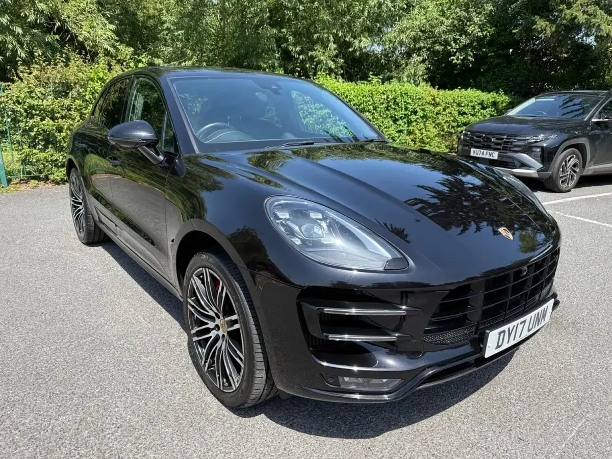 Used Porsche Macan Turbo Performance Package 400 HP (294 kW) 2017 Black SUV