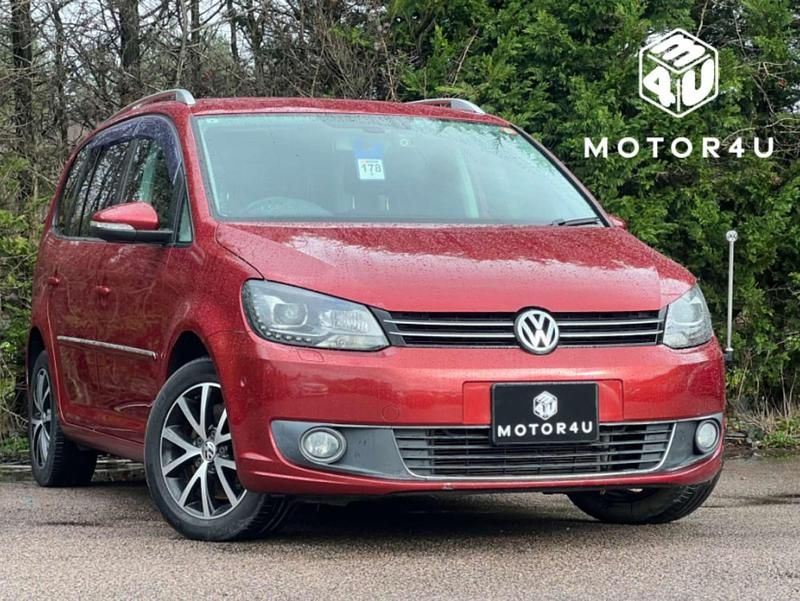 Used VW Touran SE 140 HP (102 kW) 2015 Red MPV
