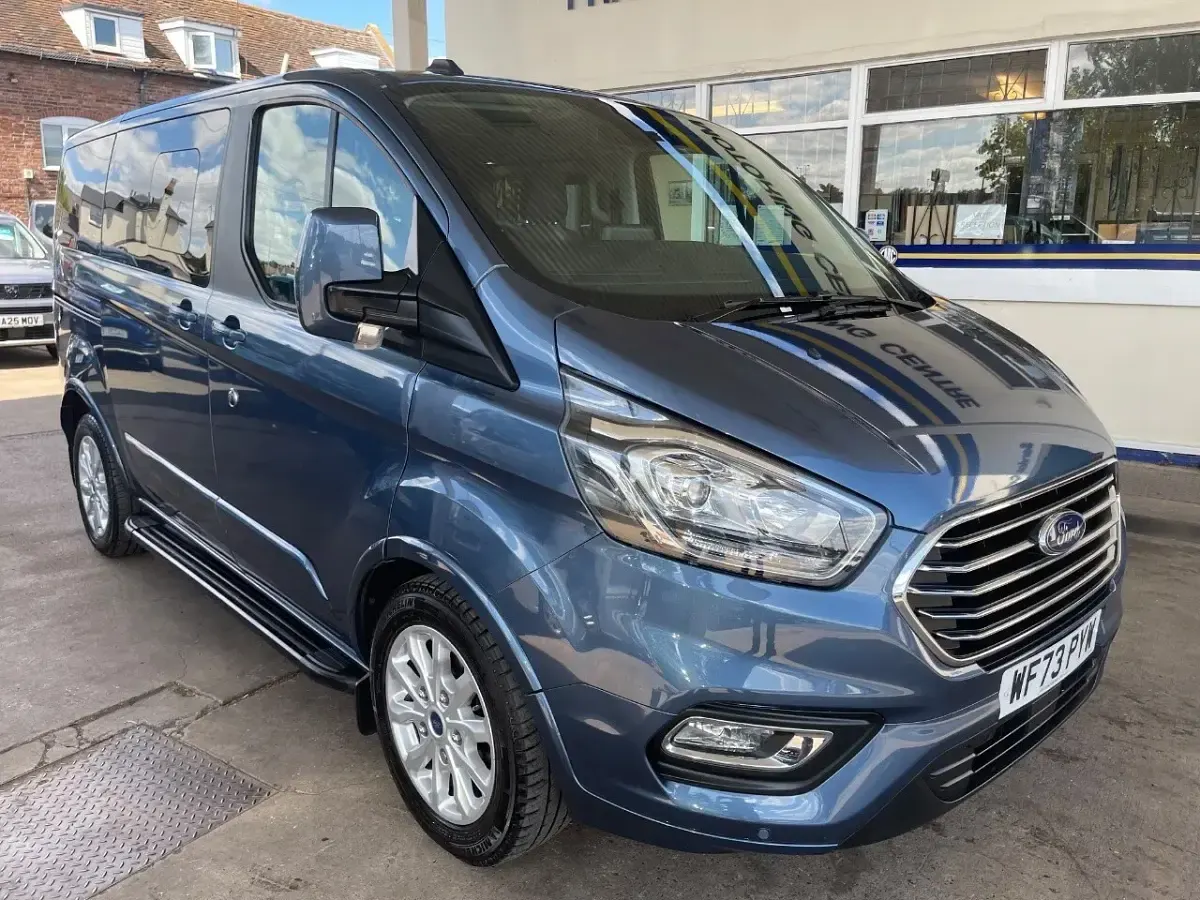Used Ford Tourneo Custom Titanium 130 HP (95 kW) 2023 Blue Van