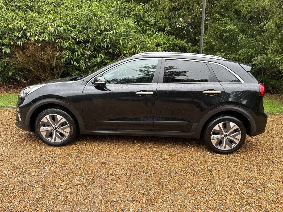 Used Kia Niro 150 kW (204 HP) 2021 Black SUV