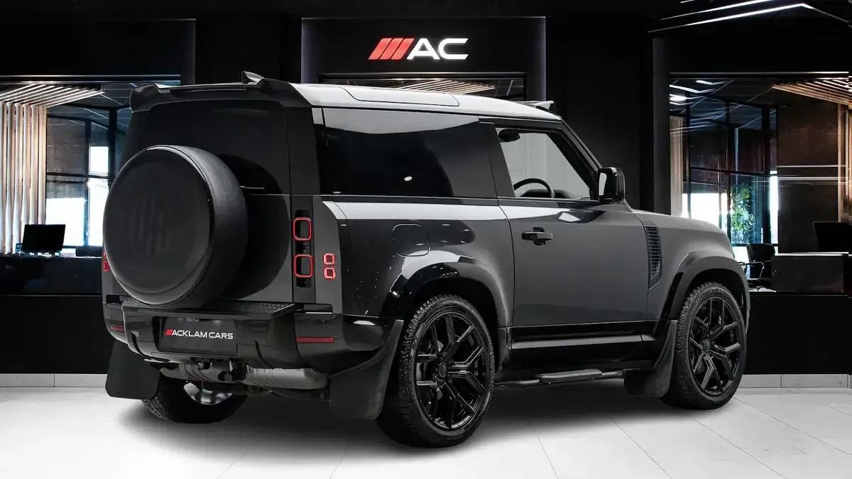 Used Land Rover Defender SE 2024 Grey SUV