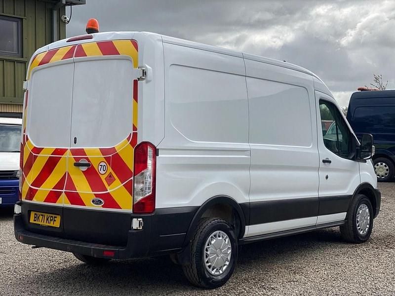 Usado Ford Transit 105 CV (77 kW) 2022 Blanco Van