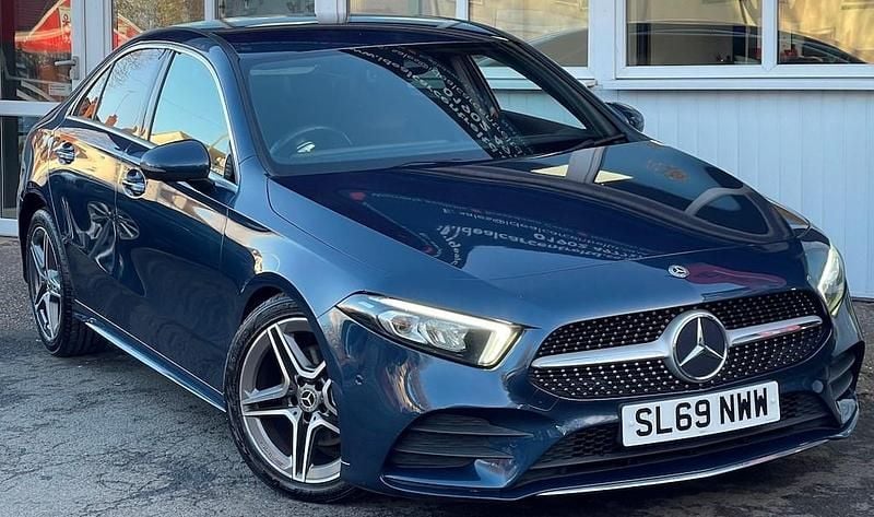 Used Mercedes A180 AMG Line Premium 116 HP (85 kW) 2020 Blue Sedan