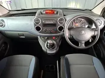 Begagnad Peugeot TePee S 92 HK (67 kW) 2015 Silver Kombi