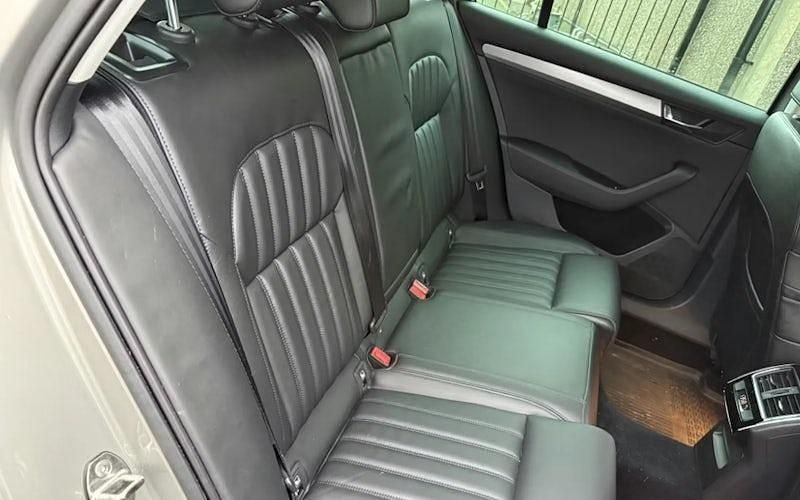 Used Skoda Superb SE L Executive 150 HP (110 kW) 2018 Beige Estate