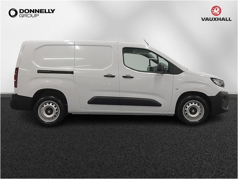 Nouă Vauxhall Combo S 101 CP (74 kW) 2025 Alb Monovolum