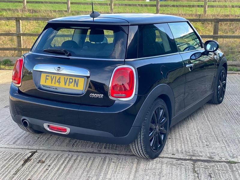Used Mini Cooper Hatch 136 HP (100 kW) 2014 Black Hatchback