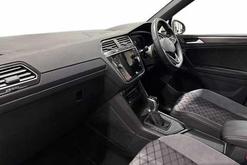 Used VW Tiguan R-line 150 HP (110 kW) 2023 White SUV