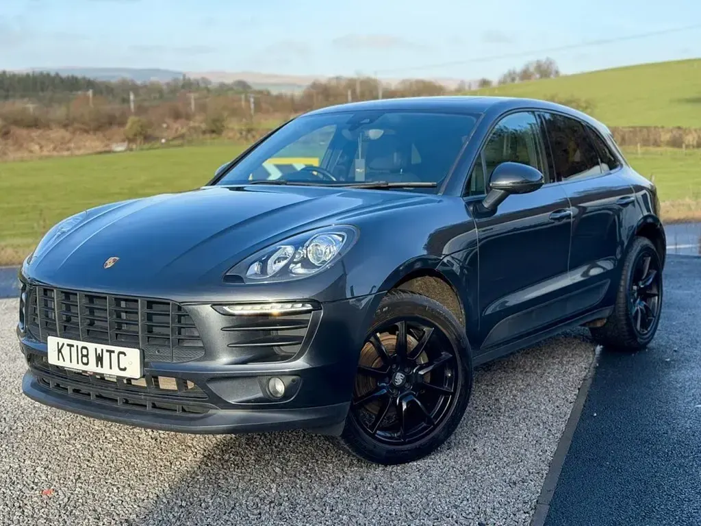 Used Porsche Macan 252 HP (185 kW) 2018 Grey SUV