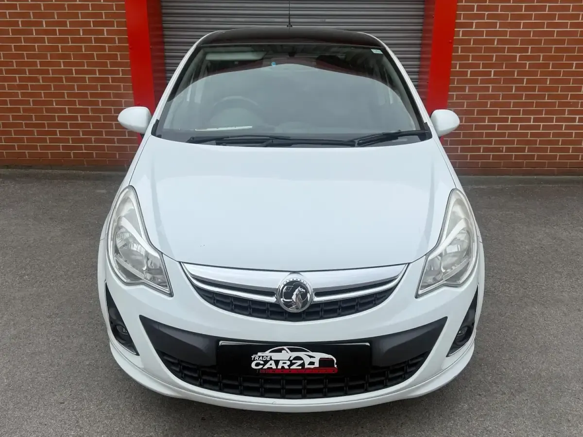 Used Vauxhall Corsa Edition 2011 White Hatchback