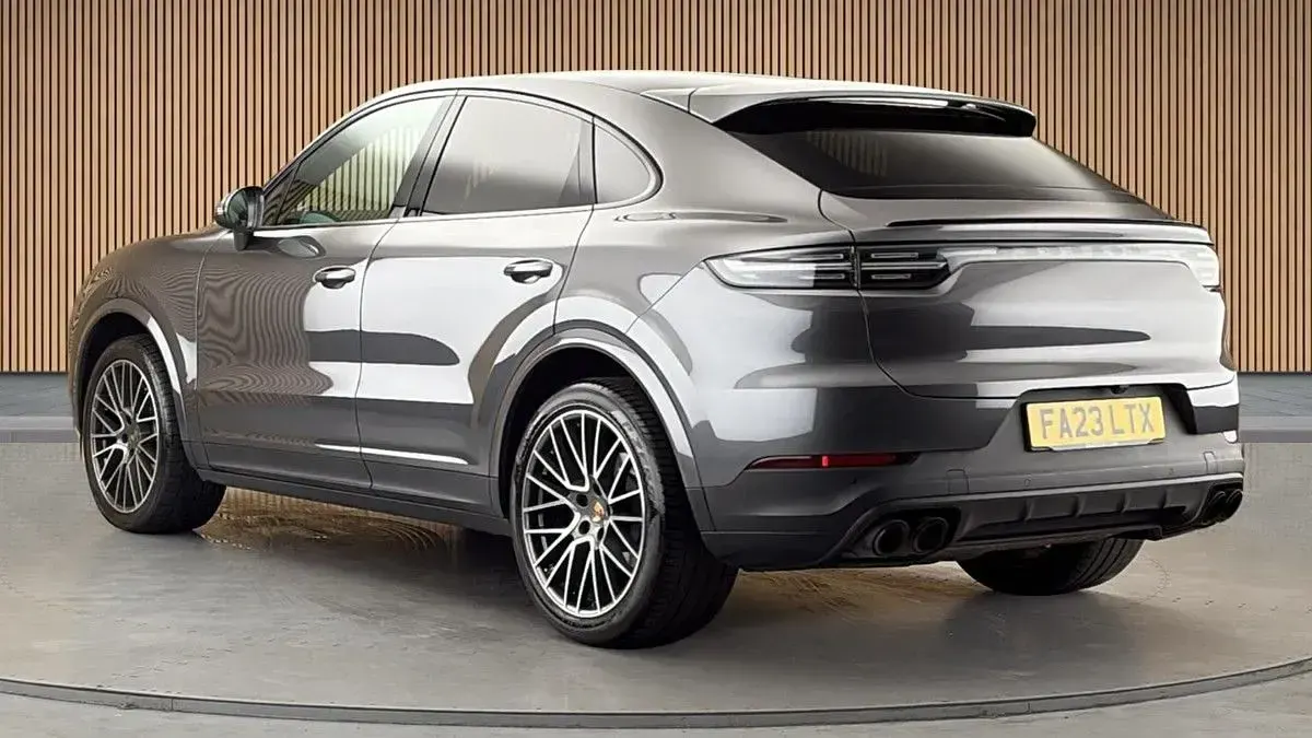 Used Porsche Cayenne 353 HP (259 kW) 2022 Grey SUV
