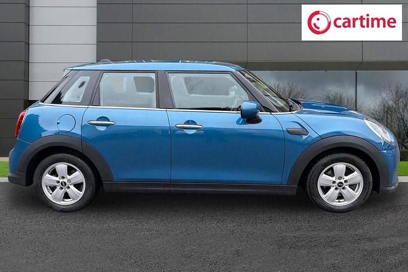 Used Mini Cooper Classic 136 HP (100 kW) 2023 Blue Hatchback