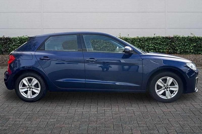 Usado Audi A1 Design 94 HP (69 kW) 2023 Azul SUV