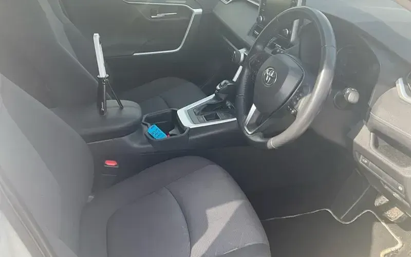 Used Toyota RAV4 Hybrid Design 218 HP (160 kW) 2021 White SUV