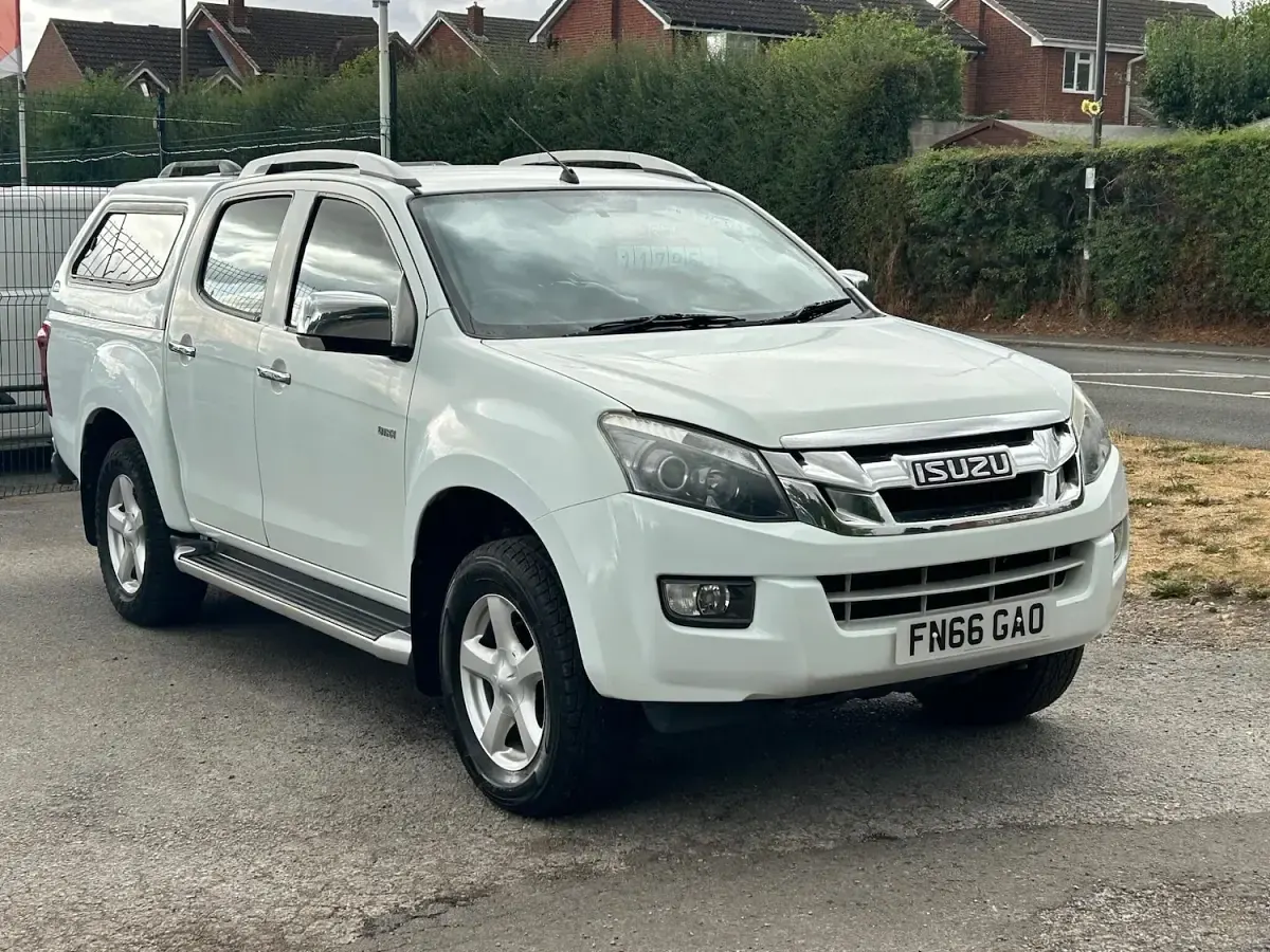 Used Isuzu D-Max 2016 White Pickup