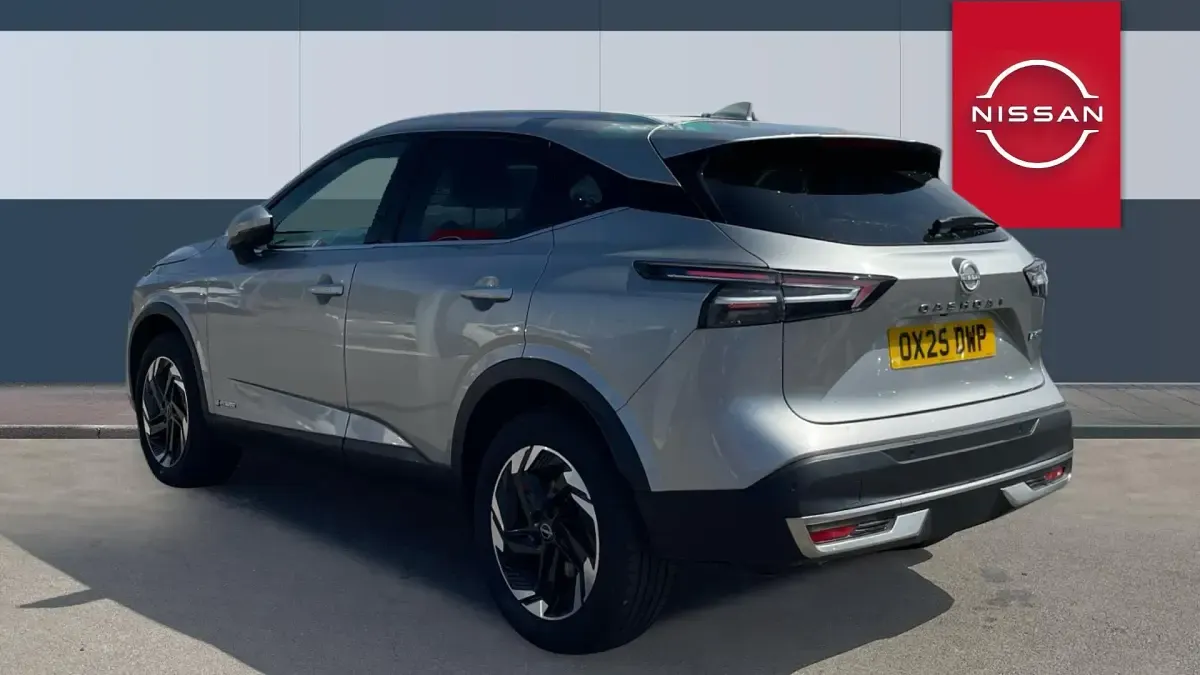 Used Nissan Qashqai N-Connecta 190 HP (139 kW) 2025 Silver SUV