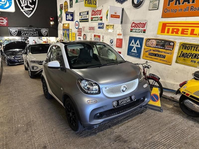 Grey Used 2017 Smart ForTwo Coupé Premium Coupe | £8,995 (Fair price) - Image 1/4