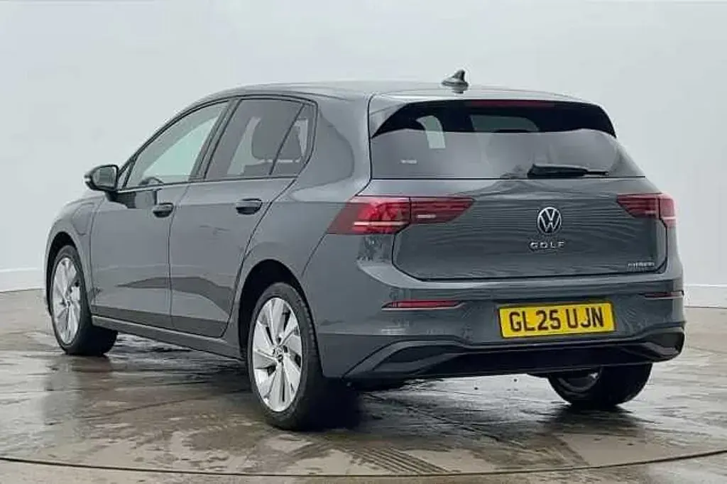 Used VW Golf VIII 204 HP (150 kW) 2025