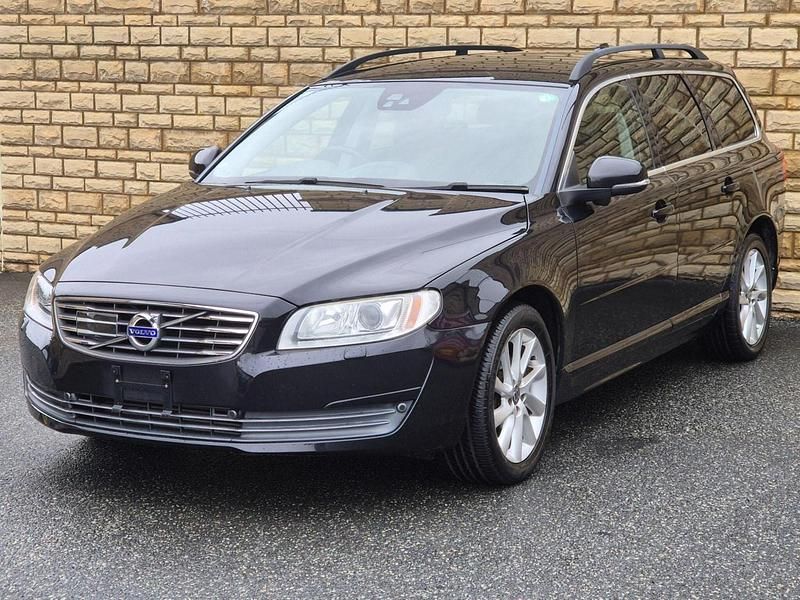 Used Volvo V70 SE 2025 Black Estate