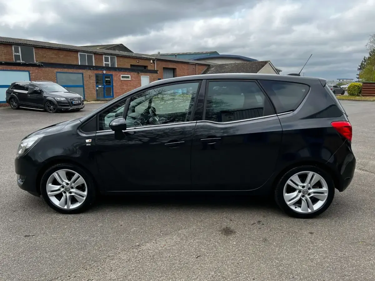 Second-hand Vauxhall Meriva 2016 Negru Monovolum