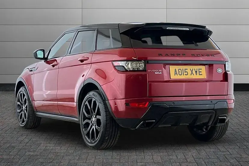 Used Land Rover Range Rover evoque Dynamic 190 HP (139 kW) 2015 Firenze red SUV