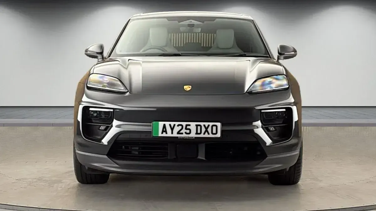 Used Porsche Macan 330 kW (449 HP) 2025 Black SUV