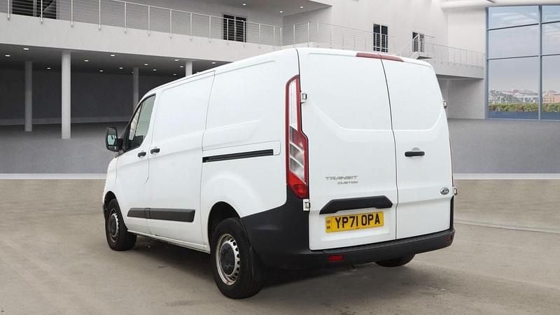Used Ford Transit Custom 105 HP (77 kW) 2021 White Van