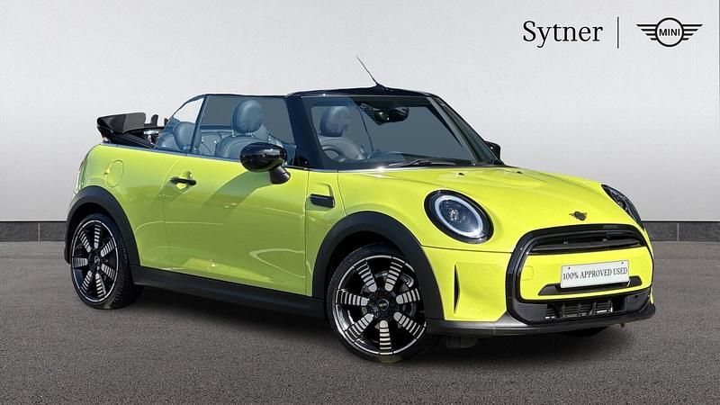 Used Mini Cooper Exclusive 134 HP (98 kW) 2022 Yellow Hatchback