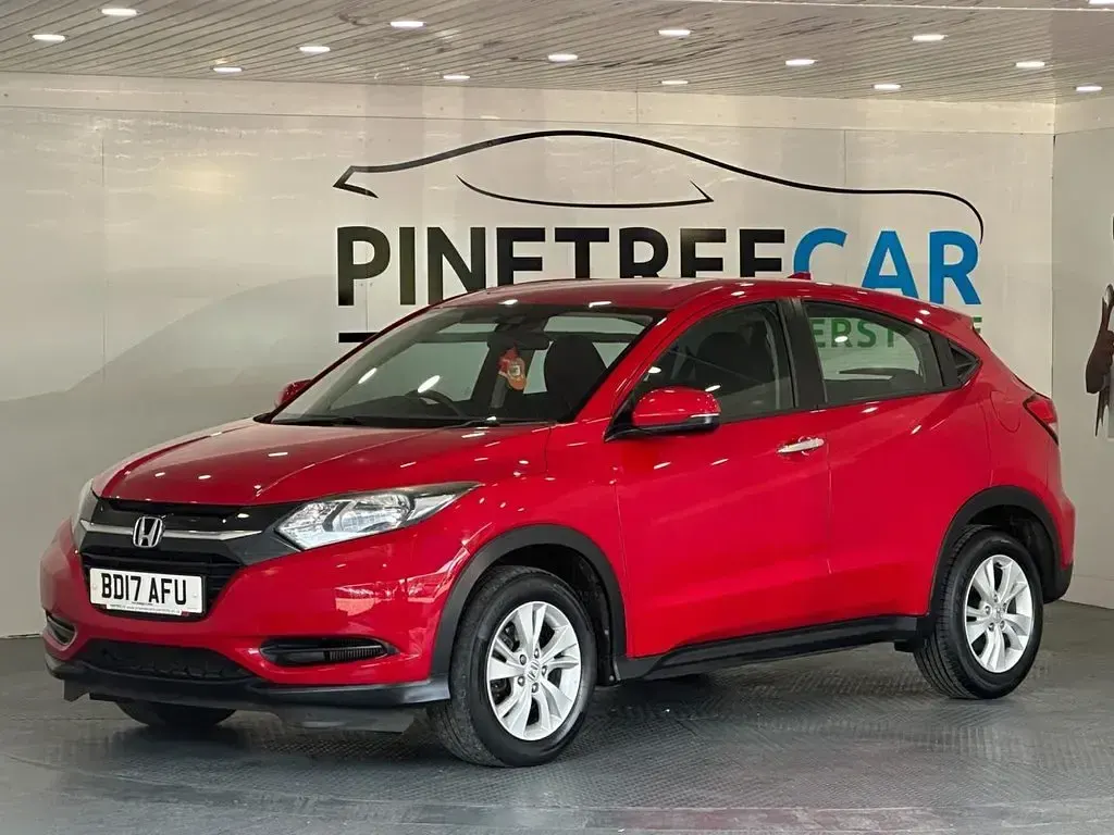 Used Honda HR-V Black Edition 120 HP (88 kW) 2017 Red SUV