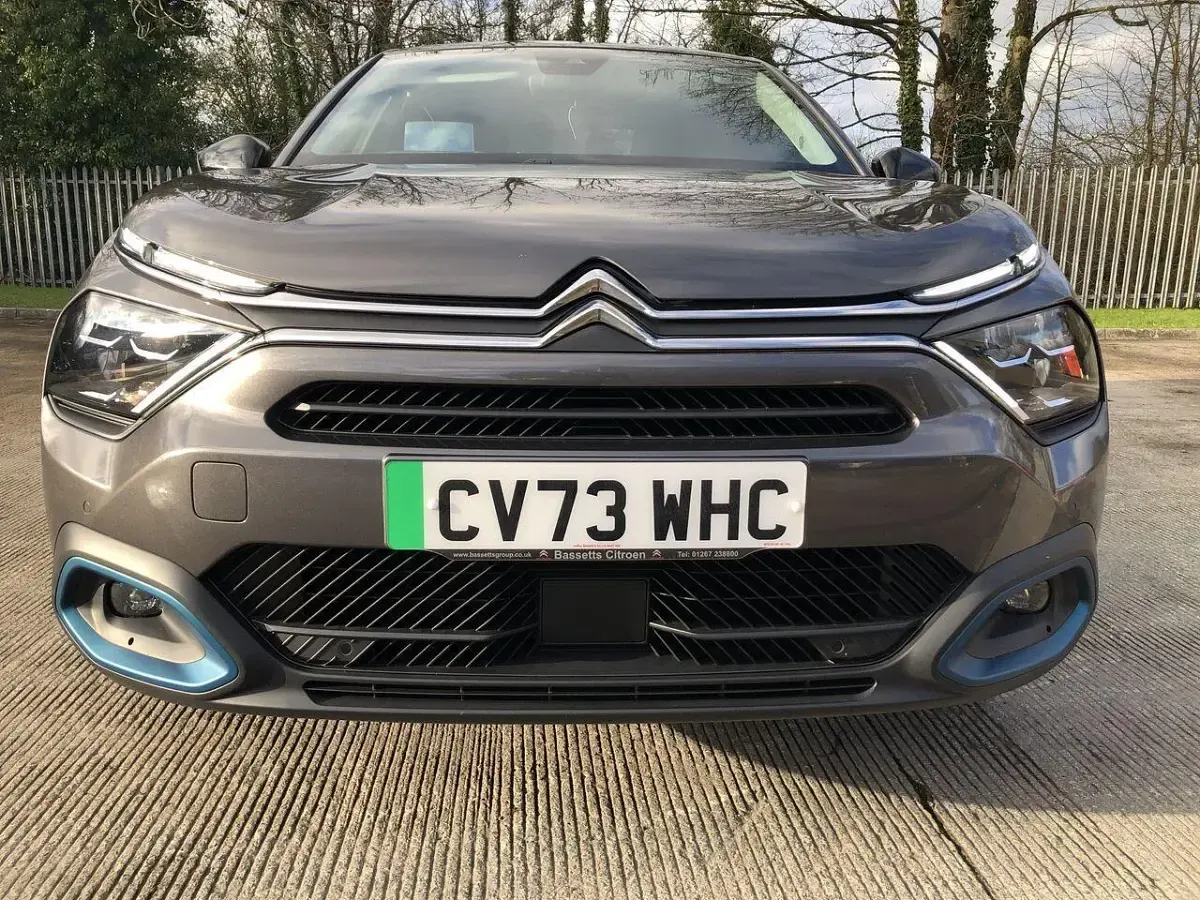 Used Citroën e-C4 Shine 98 kW (134 HP) 2023 Grey SUV