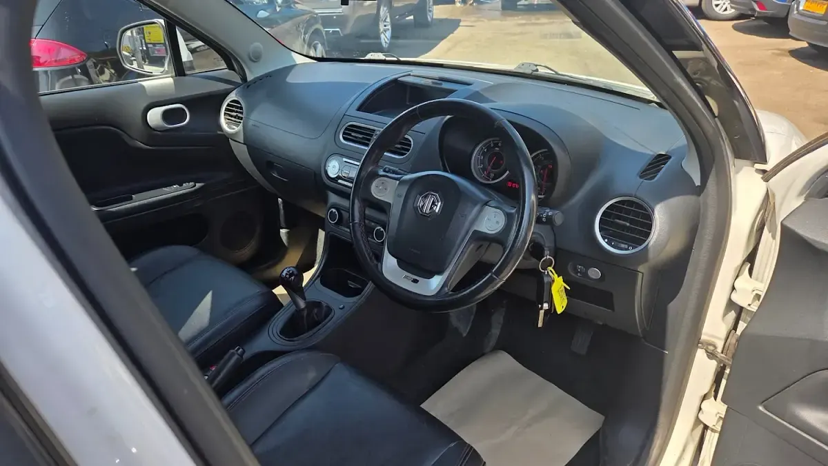 Used MG MG3 2017 White Hatchback