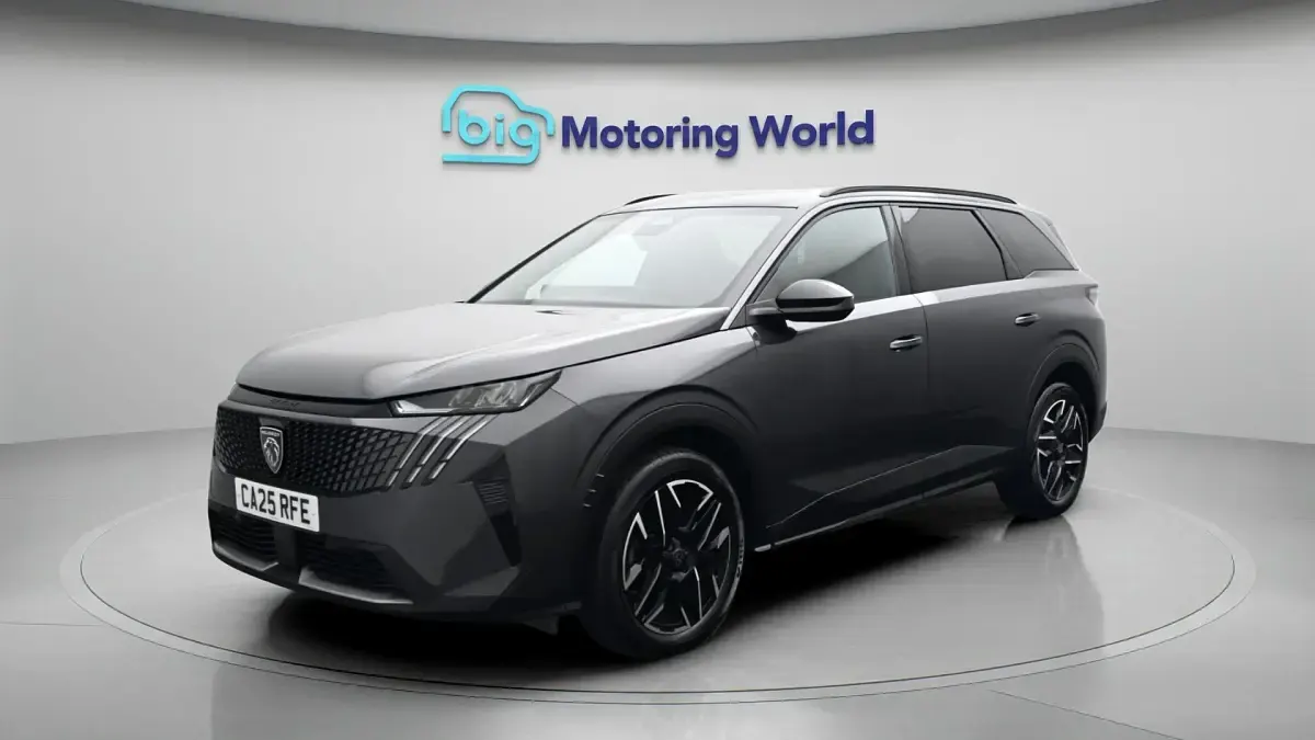 Used Peugeot 5008 Allure 134 HP (98 kW) 2025 Grey SUV