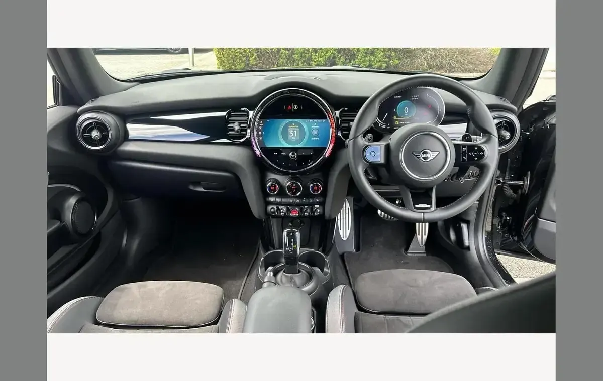 Used Mini Cooper S Premium 178 HP (130 kW) 2023 Black Hatchback