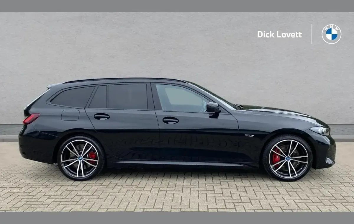 Used BMW 330e M Sport 288 HP (211 kW) 2023 Black Estate