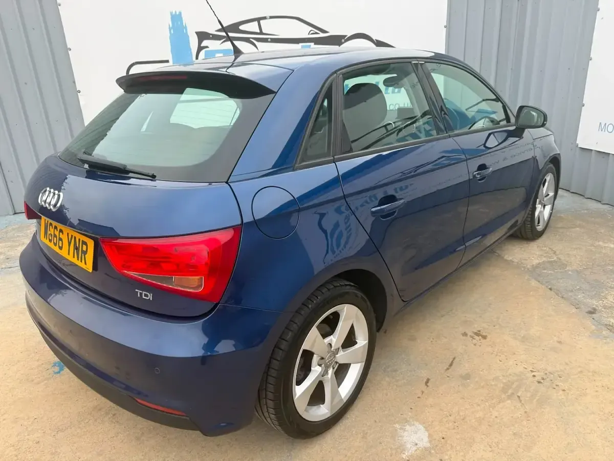 Used Audi A1 Sport 116 HP (85 kW) 2016 Blue Hatchback