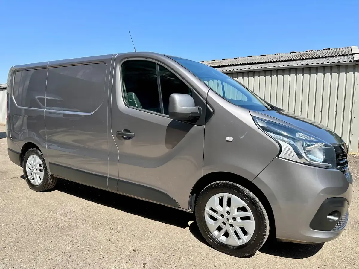 Used Renault Trafic 2019 Grey MPV